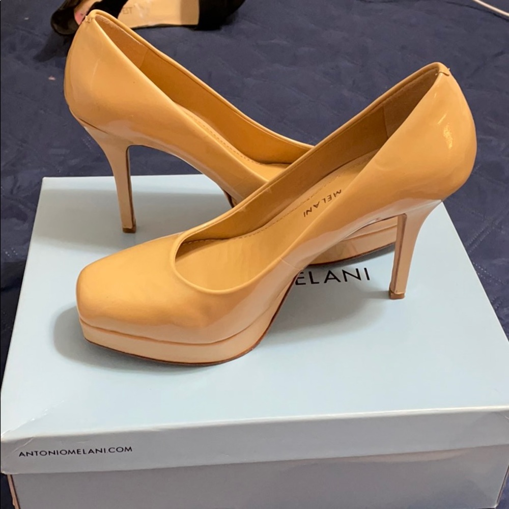 Antonio Melani pumps